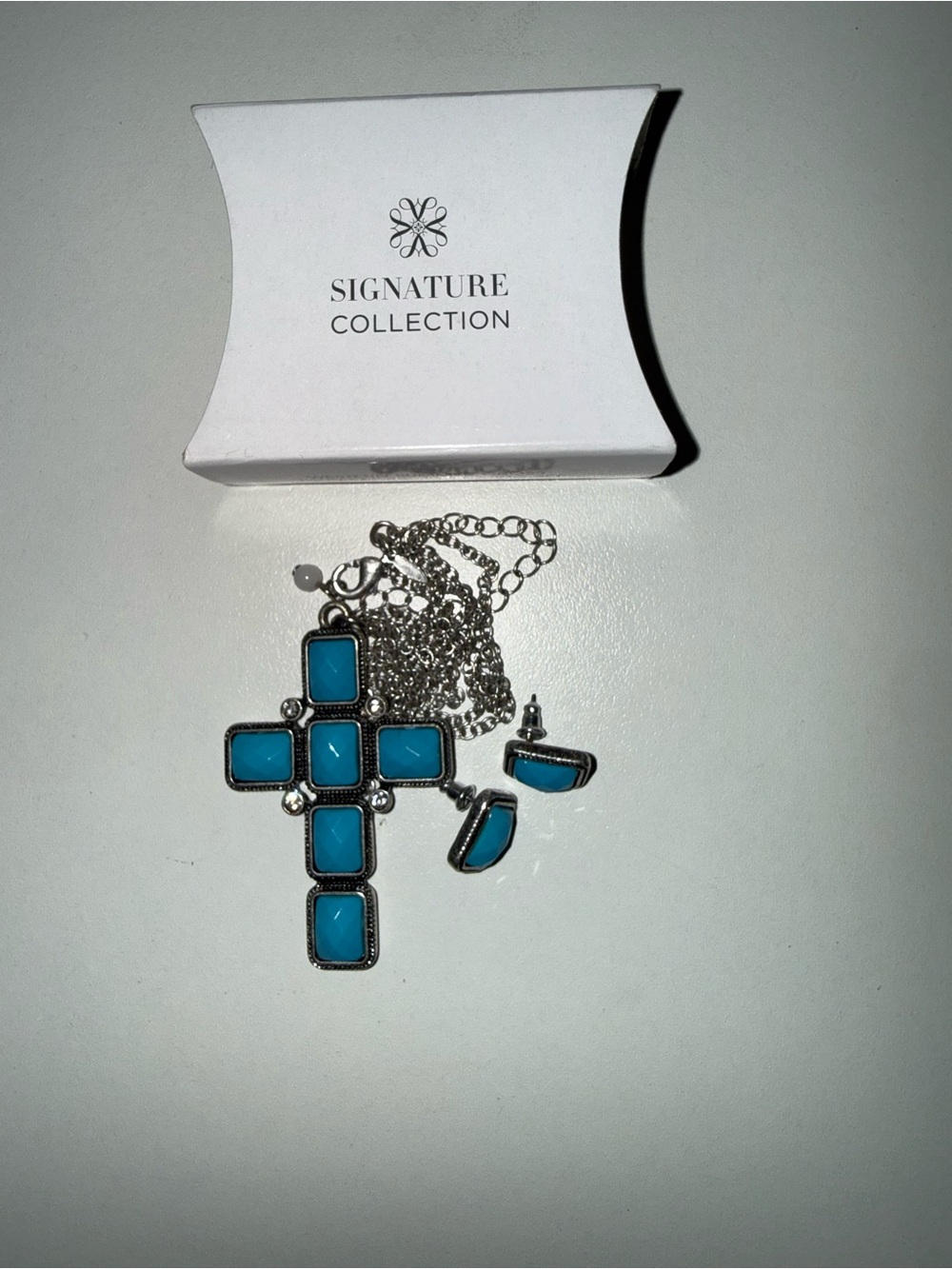 Turquoise Cross Pendant Necklace and Stud Earrings